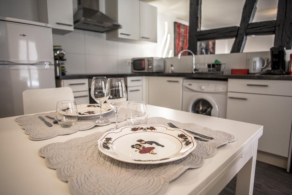 Les Appartements D'Alicia 오베르네 외부 사진