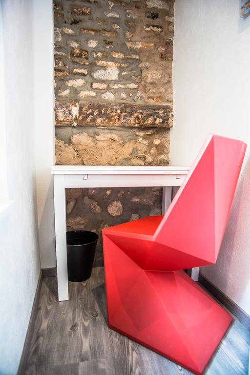Les Appartements D'Alicia 오베르네 외부 사진