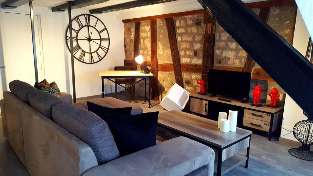 Les Appartements D'Alicia 오베르네 외부 사진