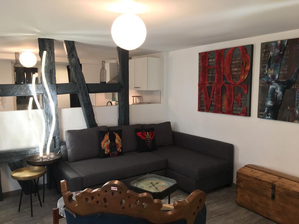 Les Appartements D'Alicia 오베르네 외부 사진